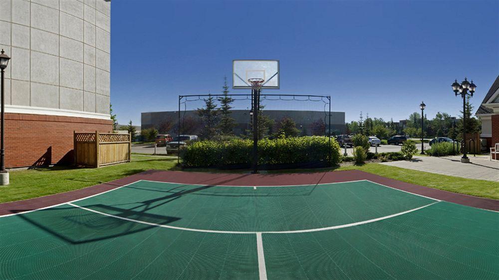 Lakeview Signature Inn Calgary Airport Екстер'єр фото